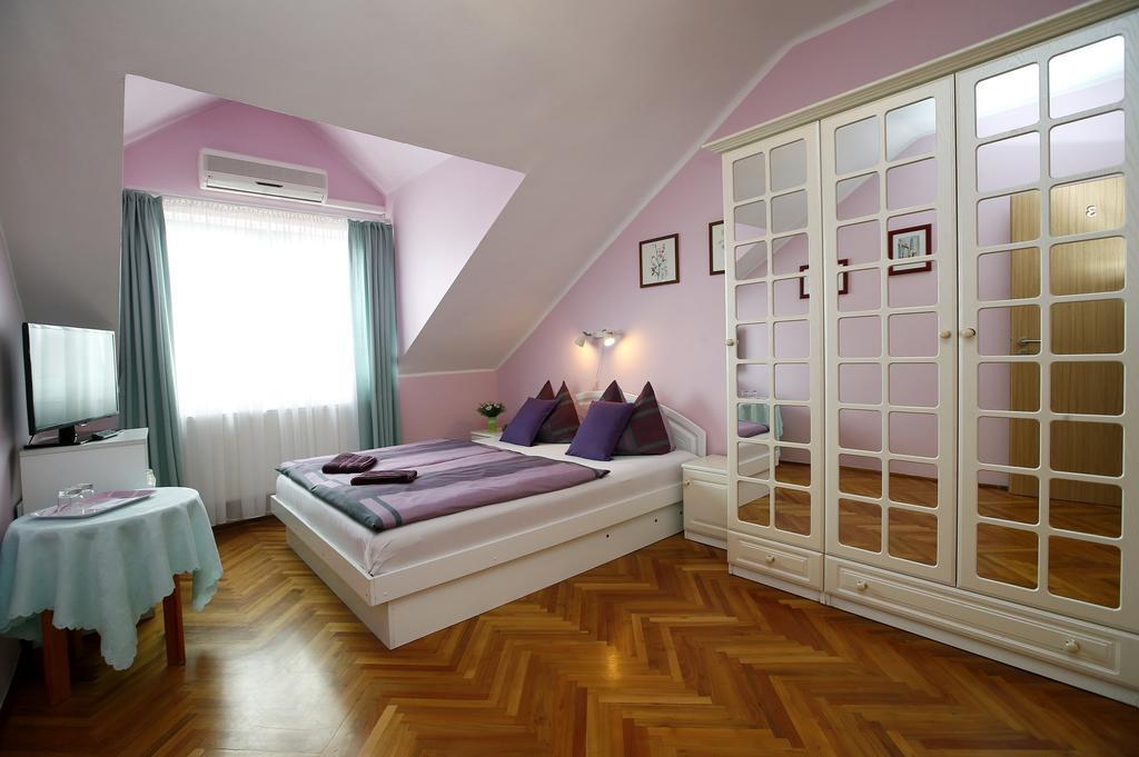 Cecey Vendégház Eger Habitación foto
